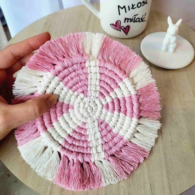 small macrame coaster pad tori`stale pink & cream mat