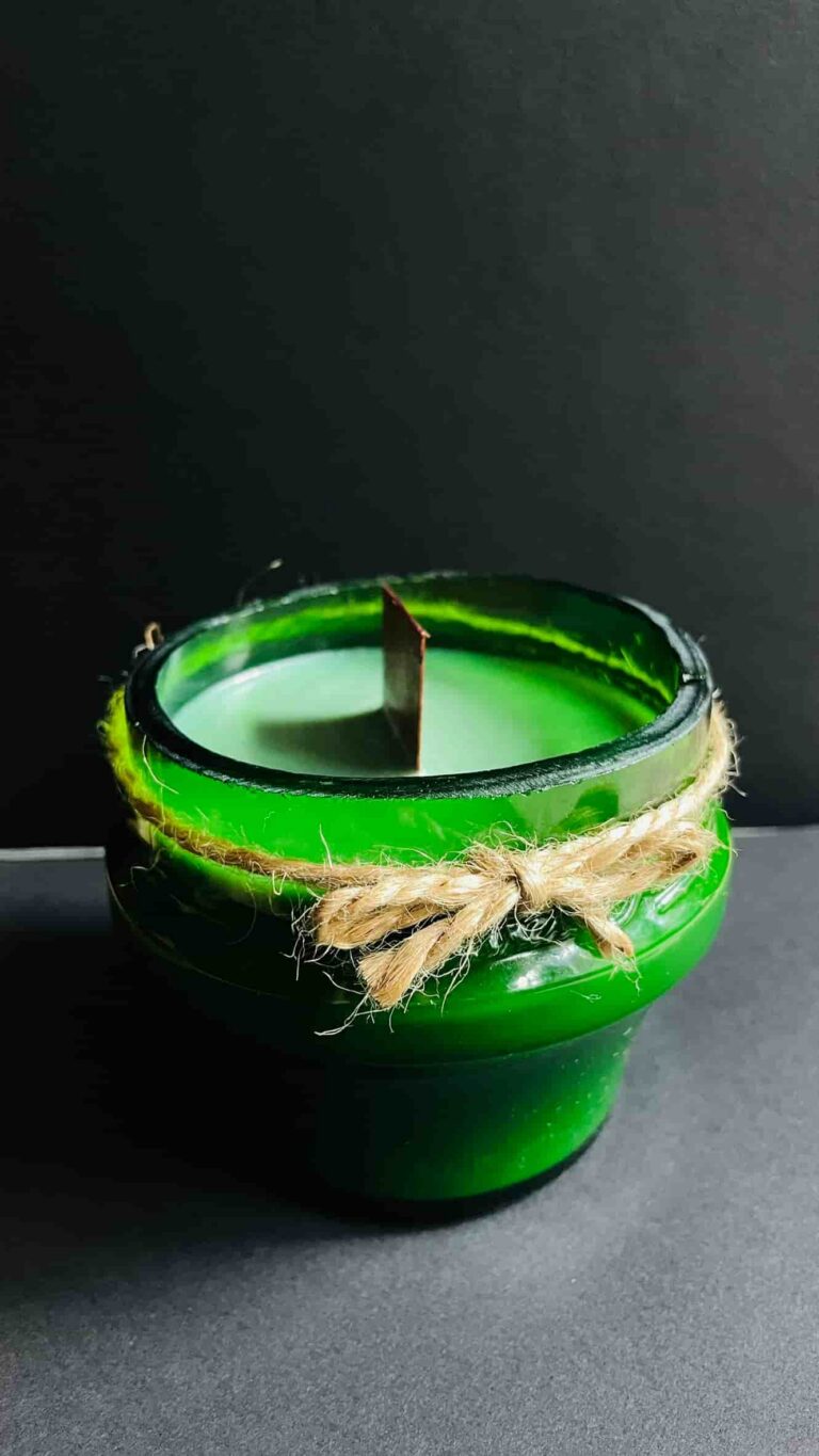 green candle olive wax wooden wick green tea & tonic