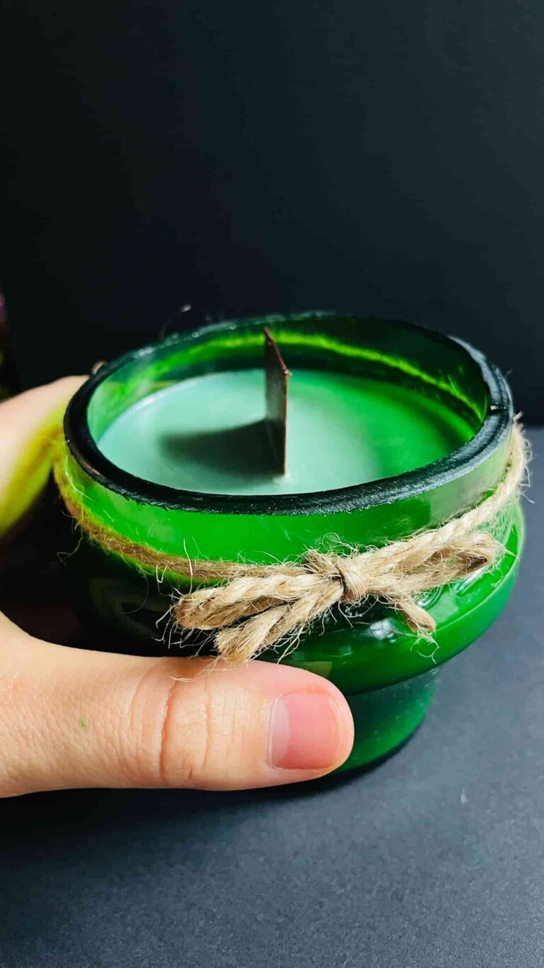 recyckled glass candle olive wax wooden wick green tea & tonic