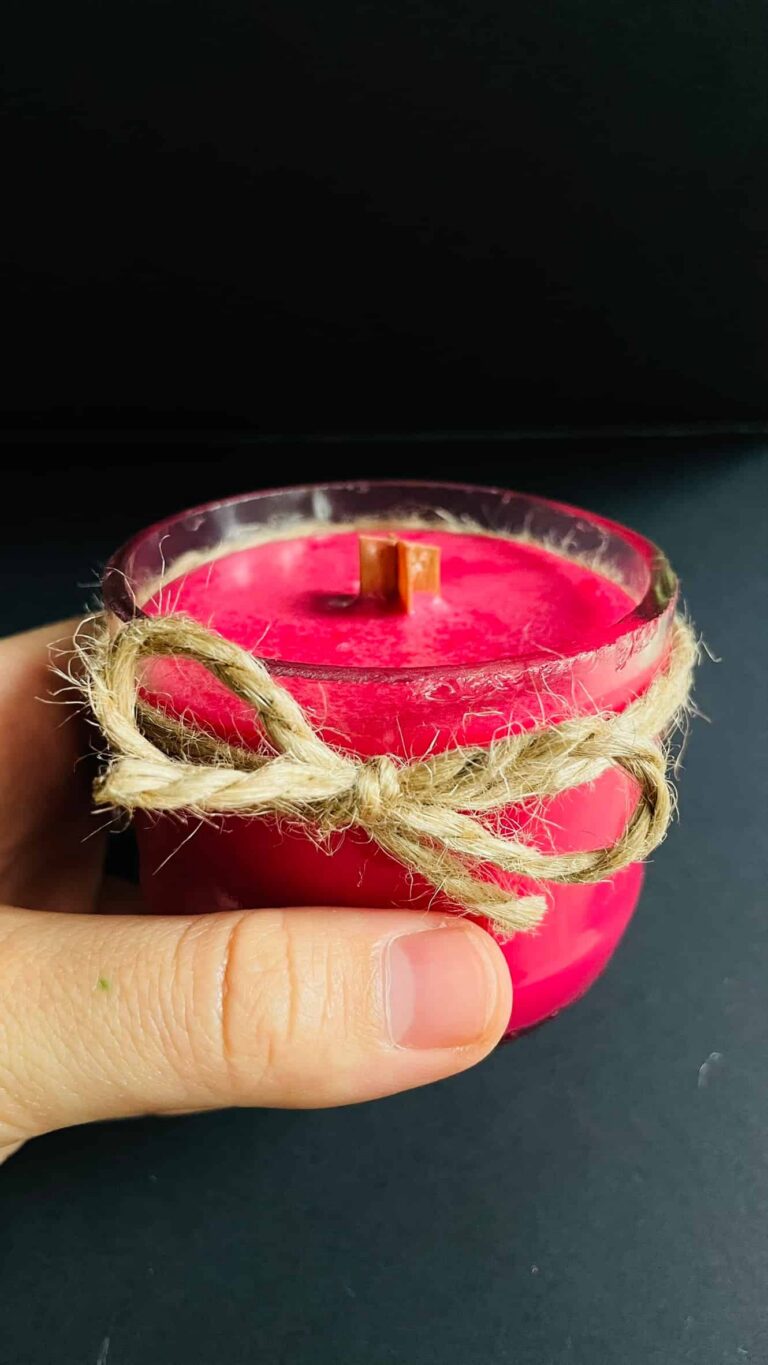wooden wick soy wax candle rubin color